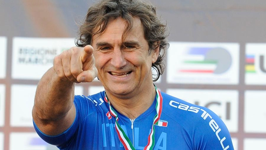 Alex Zanardi è tornato a casa dopo l'incidente