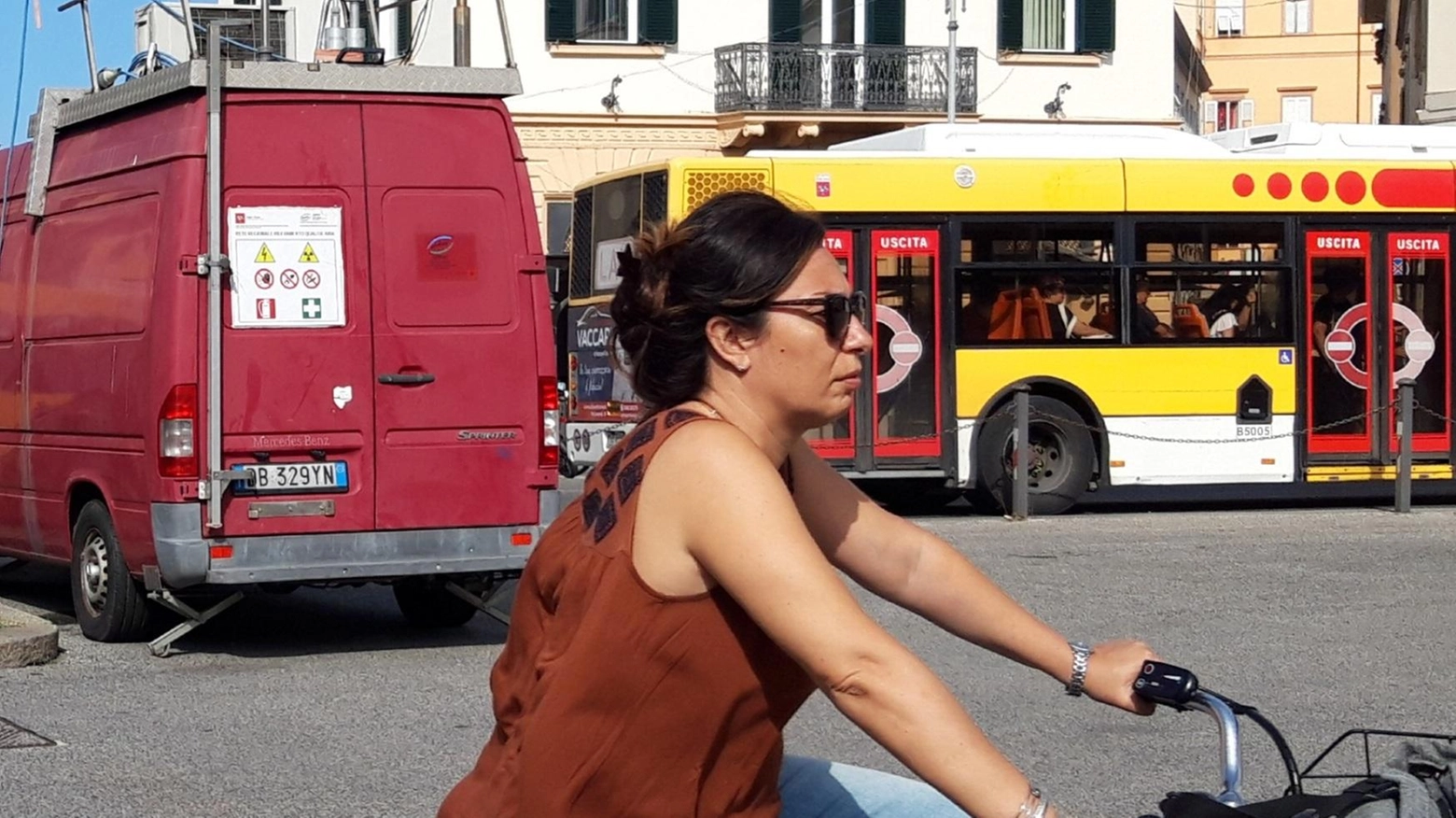 Maleodoranze a Gello e Pardossi. Scambio di accuse in Consiglio Maleodoranze a Gello e Pardossi. Scambio di accuse in Consiglio