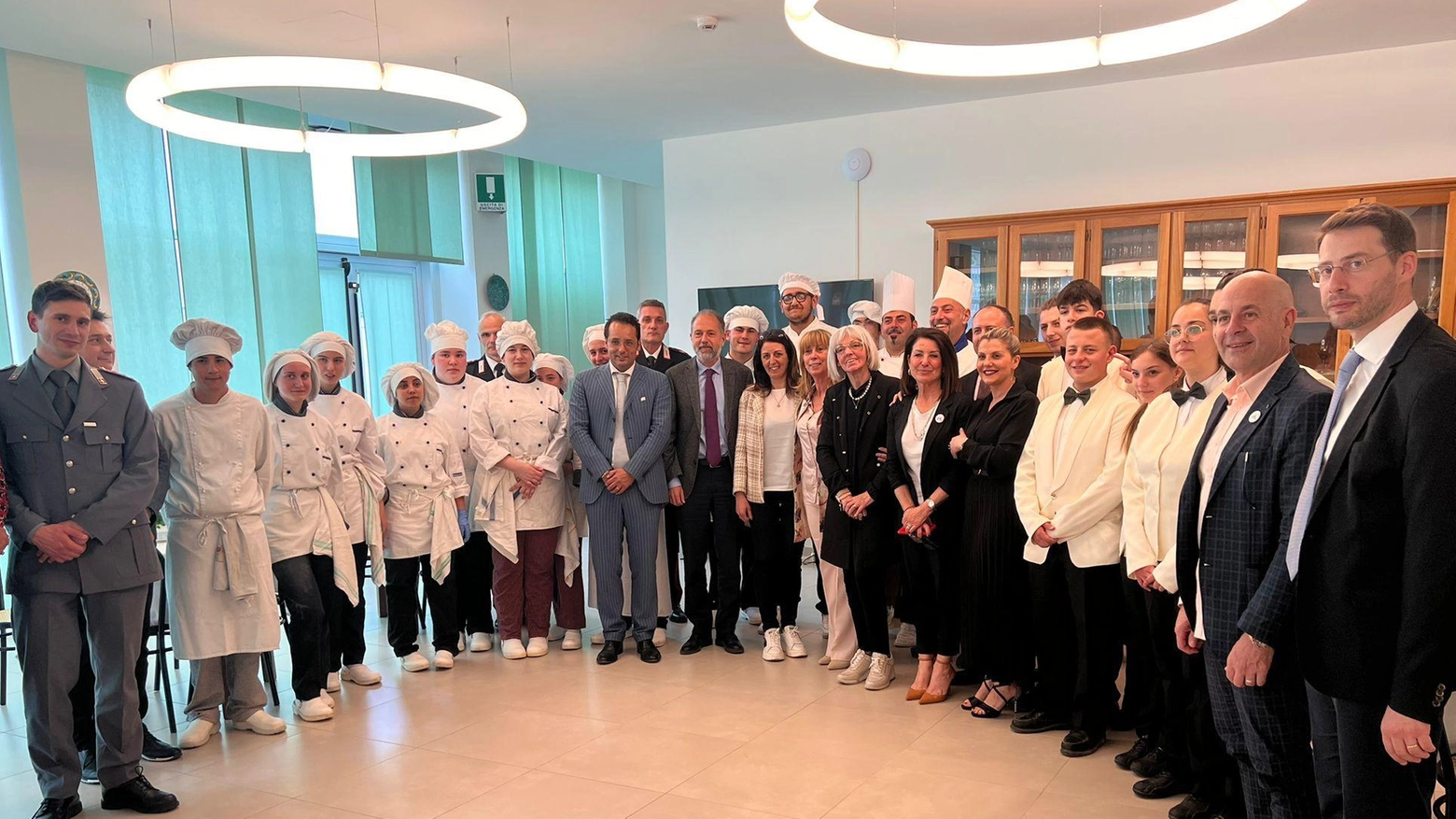 Sicurezza stradale insieme all’Isi Barga Cerimonia finale con le forze dell’ordine Sicurezza stradale insieme all’Isi Barga Cerimonia finale con le forze dell’ordine