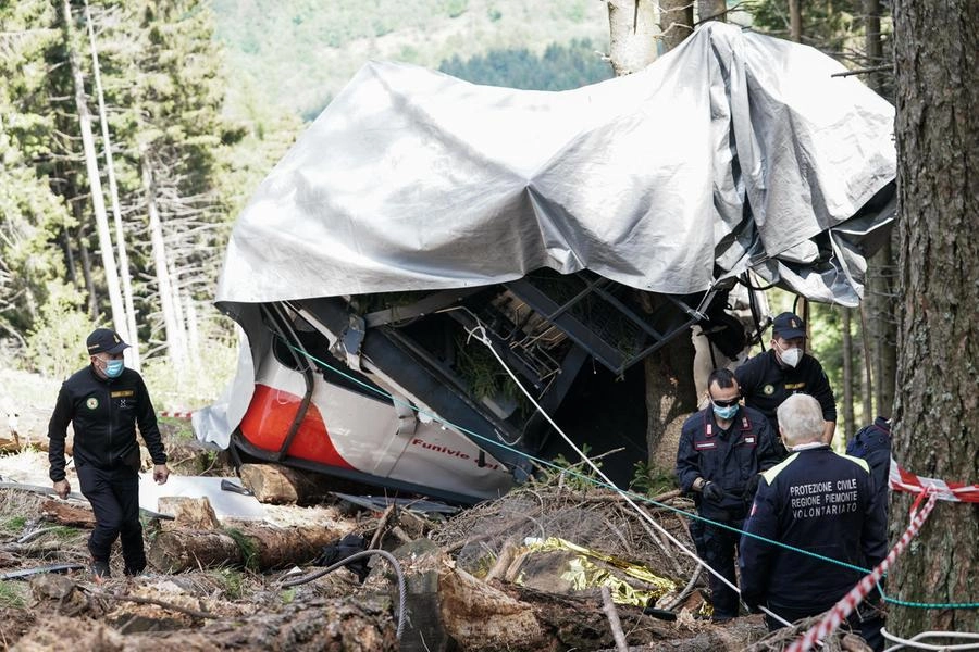 Sopralluogo nel punto in cui è caduta la cabinovia