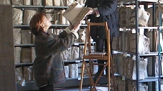 Viaggio tra le ’Carte in dimora’. Porte aperte agli archivi privati tra carteggi e pergamene Viaggio tra le ’Carte in dimora’. Porte aperte agli archivi privati tra carteggi e pergamene