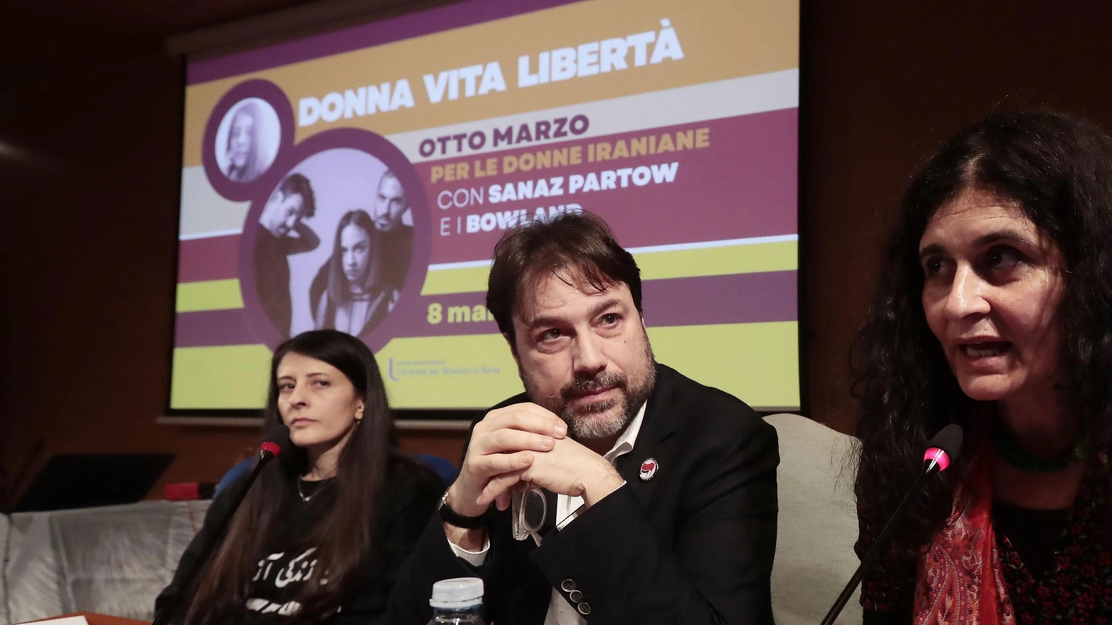 Voci dall’Iran La rivoluzione è donna "Alla fine vinceremo contro il regime" Voci dall’Iran La rivoluzione è donna "Alla fine vinceremo contro il regime"