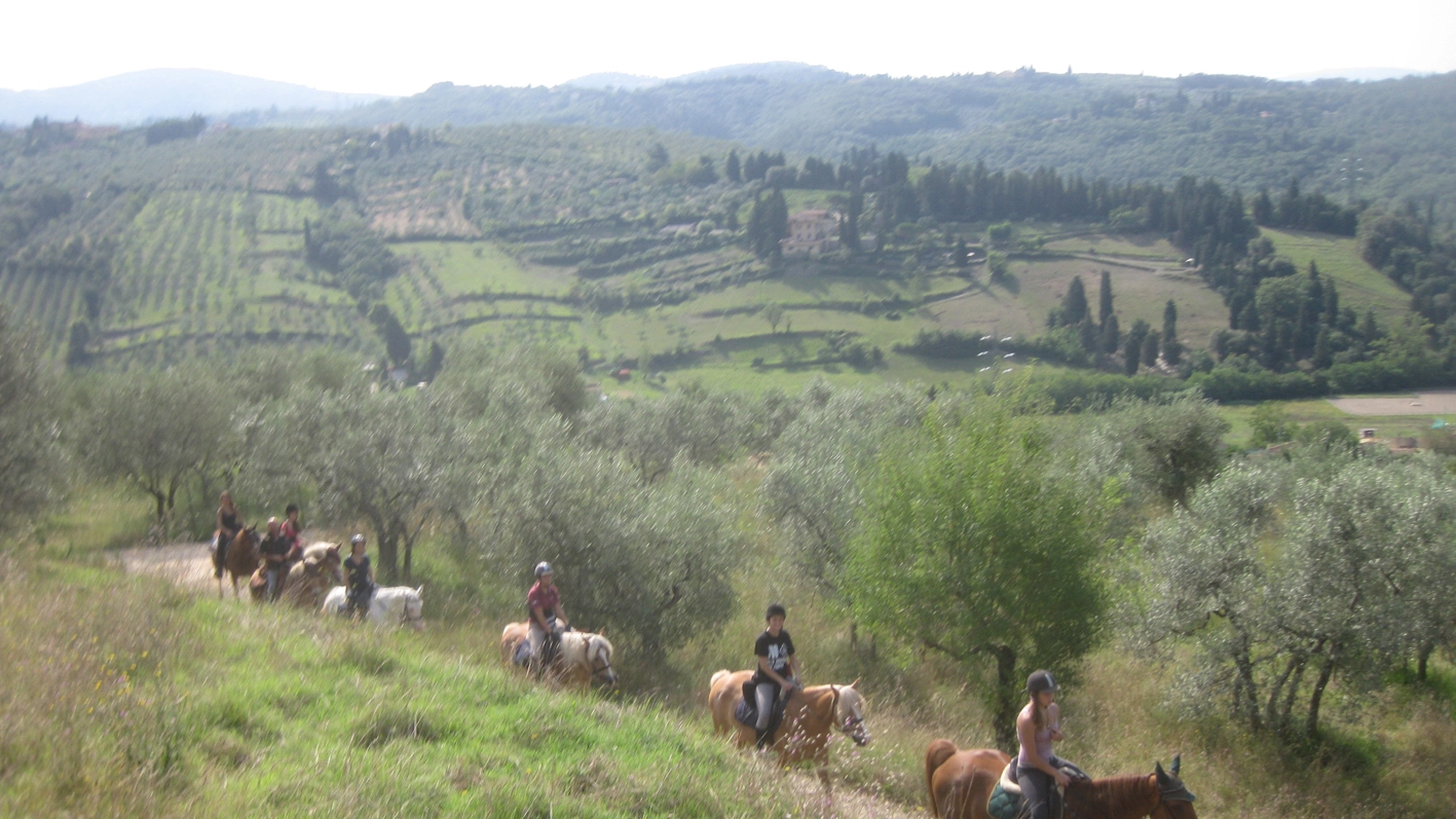 Trekking a cavallo di due giorni da Serpiolle a Paterno con La Valle Equitazione (da Lorenza Camin)