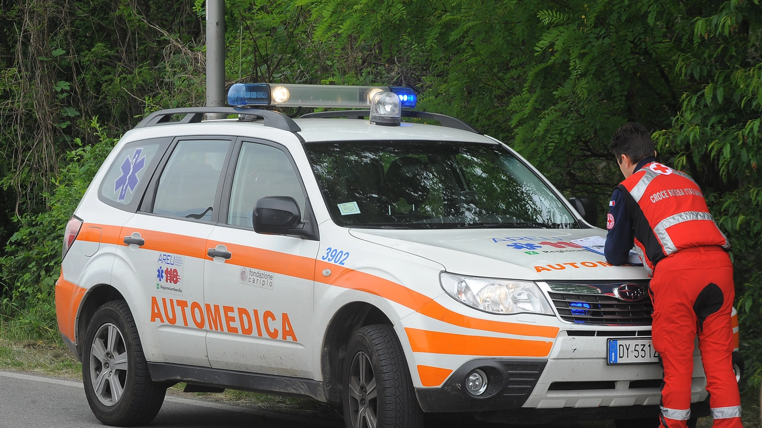 Un'automedica in una foto di repertorio Un'automedica in una foto di repertorio