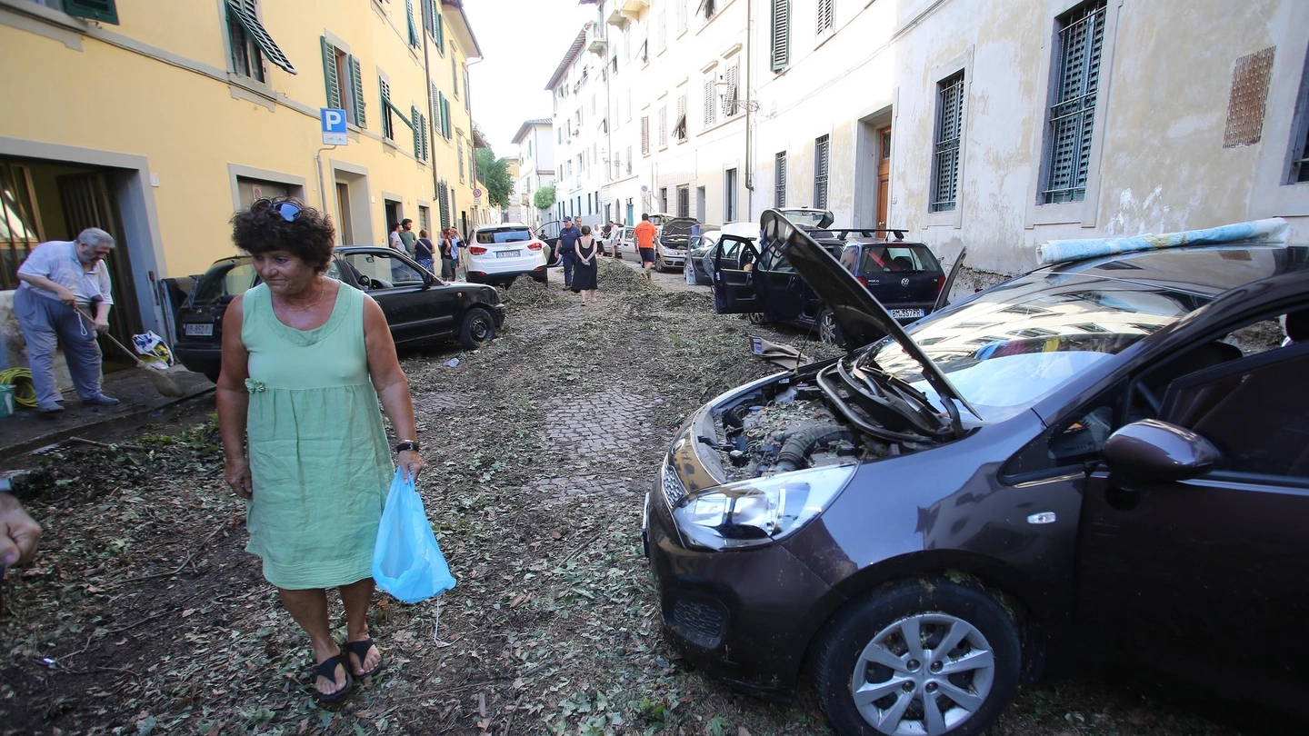 Via Ser Ventura Monachi, una delle strade di Firenze colpite dal dramma (New Press photo)
