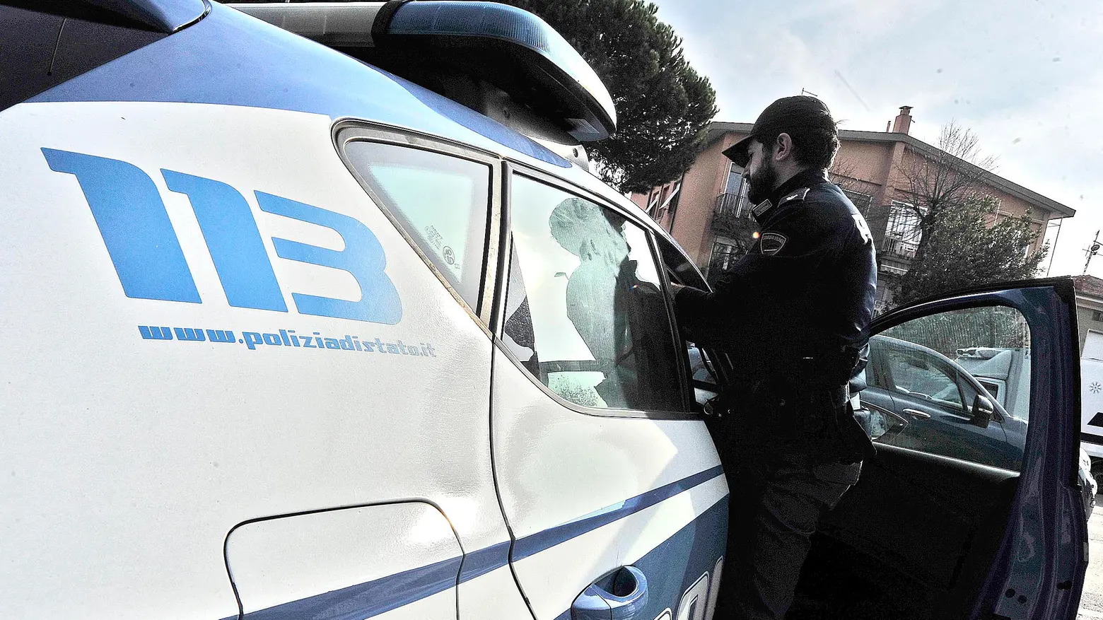 Polizia in un'immagine di repertorio Polizia in un'immagine di repertorio