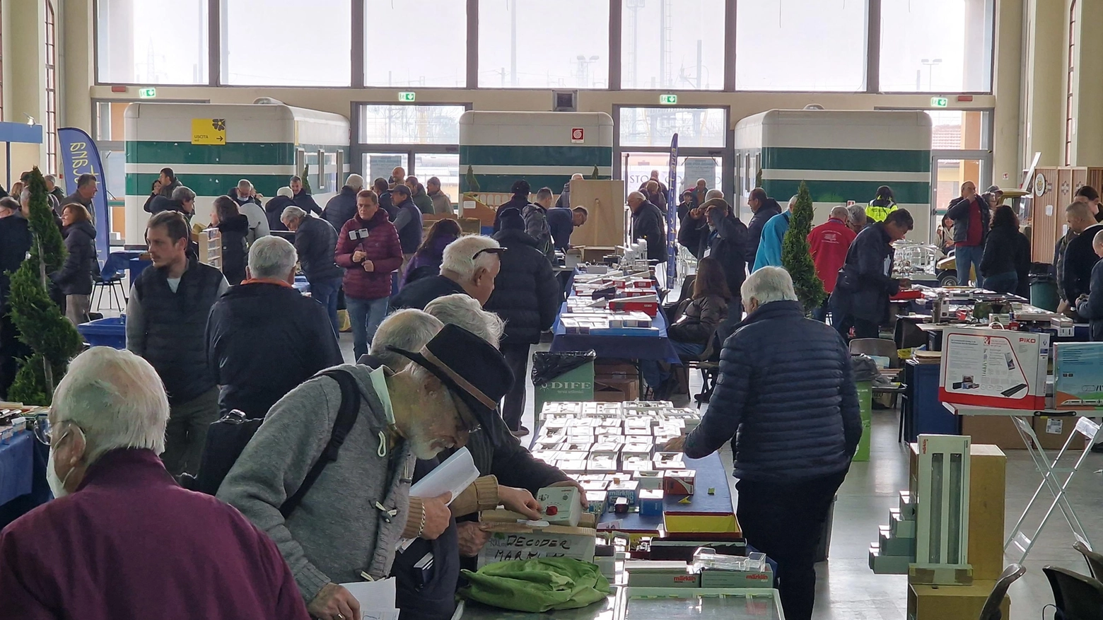 La capitale del treno  Debutto da applausi  per "Fermodel Expo"  Pienone in Cattedrale