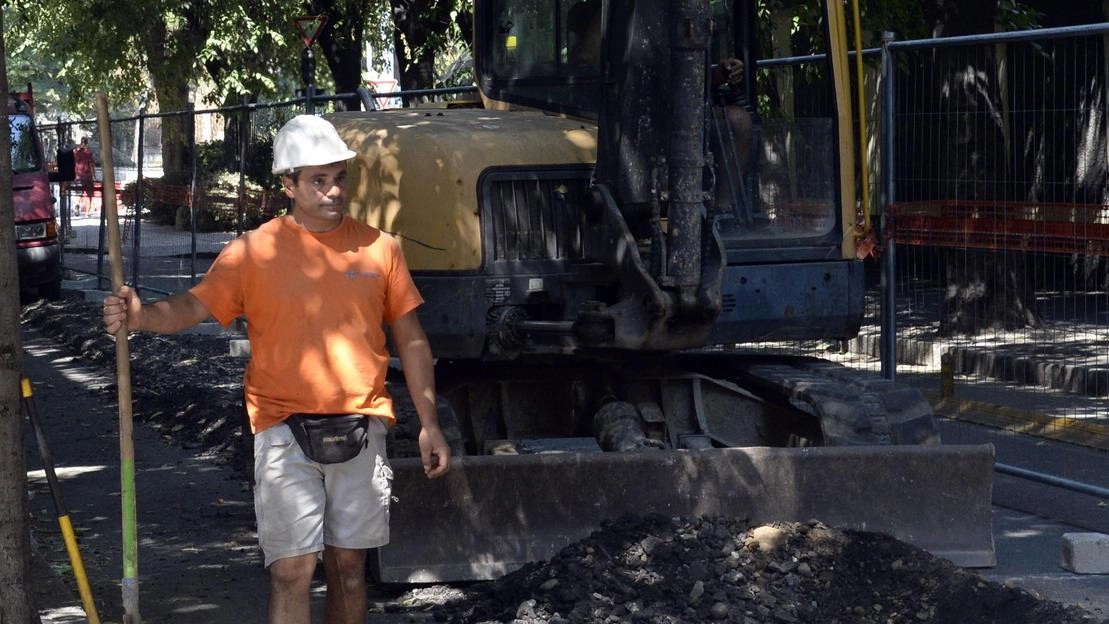 Forti piogge e lavori di Acque. Sospese le attività del cantiere Forti piogge e lavori di Acque. Sospese le attività del cantiere
