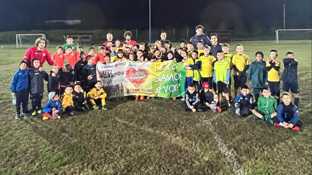 Figuranti, arcieri e piccoli atleti. Montopoli alla partita del cuore Figuranti, arcieri e piccoli atleti. Montopoli alla partita del cuore