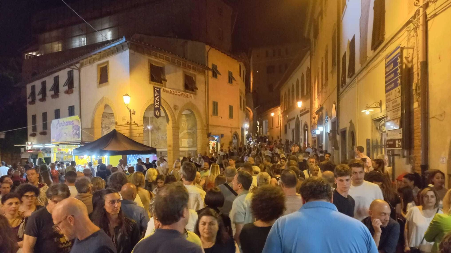 Notte nera tra polemiche e querele "Parole gravi, decida il tribunale" Notte nera tra polemiche e querele "Parole gravi, decida il tribunale"