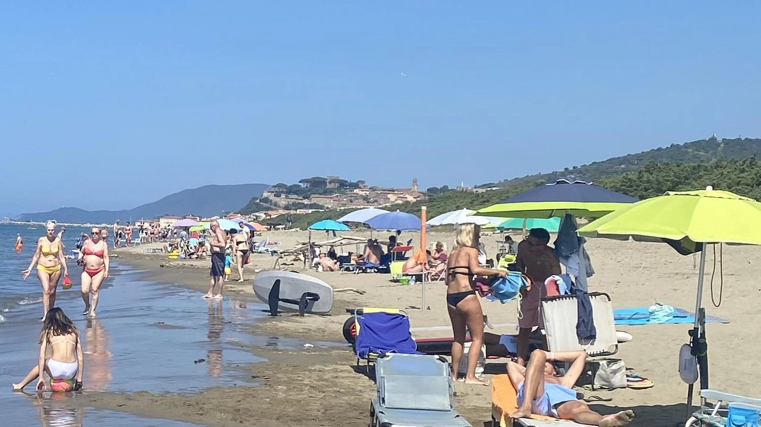 "Il Ponte ok, tanti problemi prima"  Bene la prova generale dell’estate  a Castiglione della Pescaia