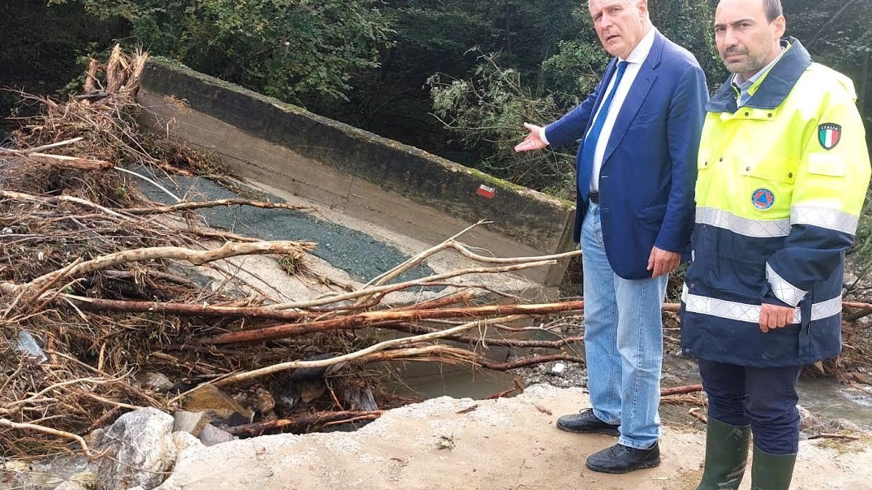 A Bagnolo una voragine sulla strada: "Danni per oltre 5 milioni di euro" A Bagnolo una voragine sulla strada: "Danni per oltre 5 milioni di euro"