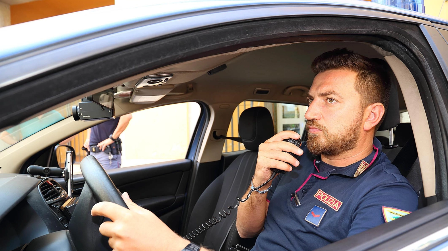 Chiuso il night privo di permessi Blitz della polizia e stop del Comune Chiuso il night privo di permessi Blitz della polizia e stop del Comune