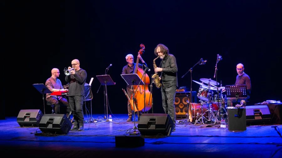 Il quintetto sul palco del Metastasio (foto Marco Benvenuti)