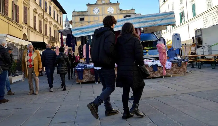 Fiere di San Florido, partenza ok E oggi anche gli stand di ’Retrò’