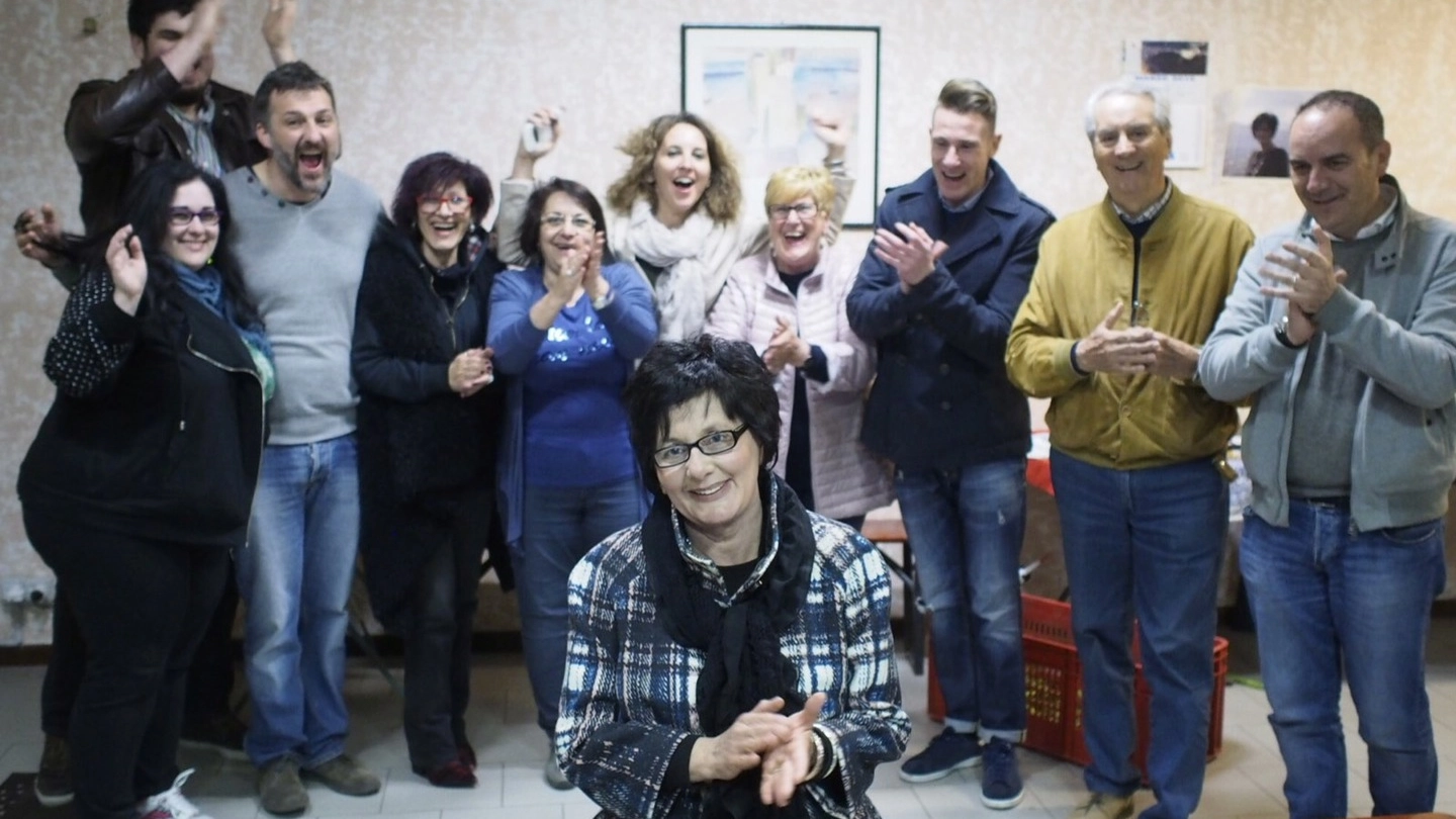 La gioia di Paola Sisti e dei suoi sostenitori alla conclusione dello spoglio (foto Pasquali)