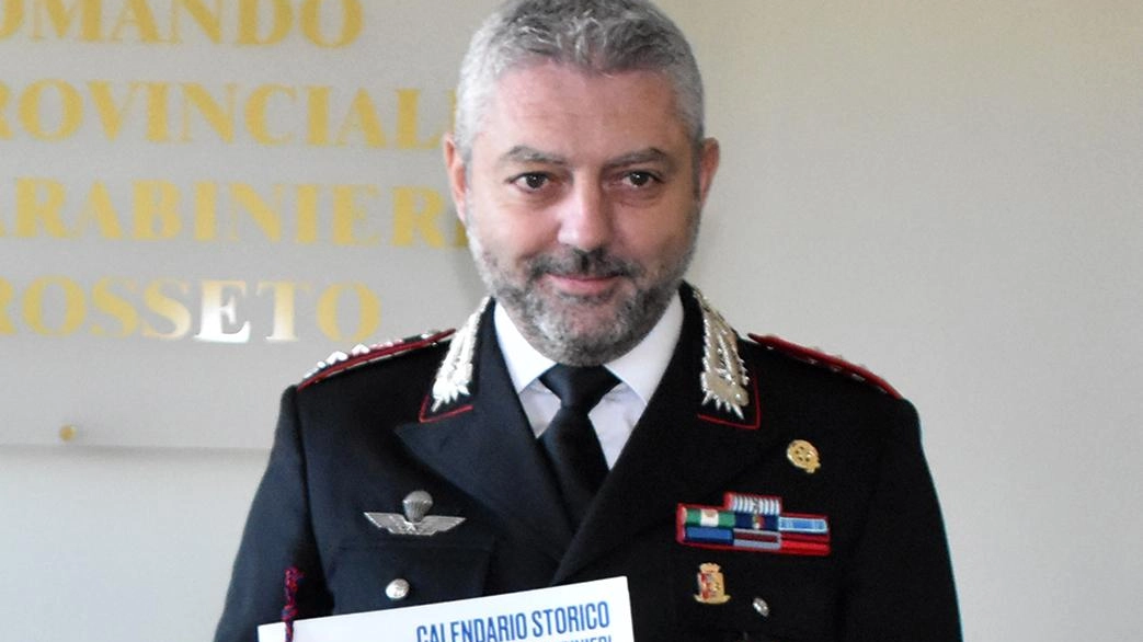 Dodici tavole unite dalla: "banda rossa" Dodici tavole unite dalla: "banda rossa"