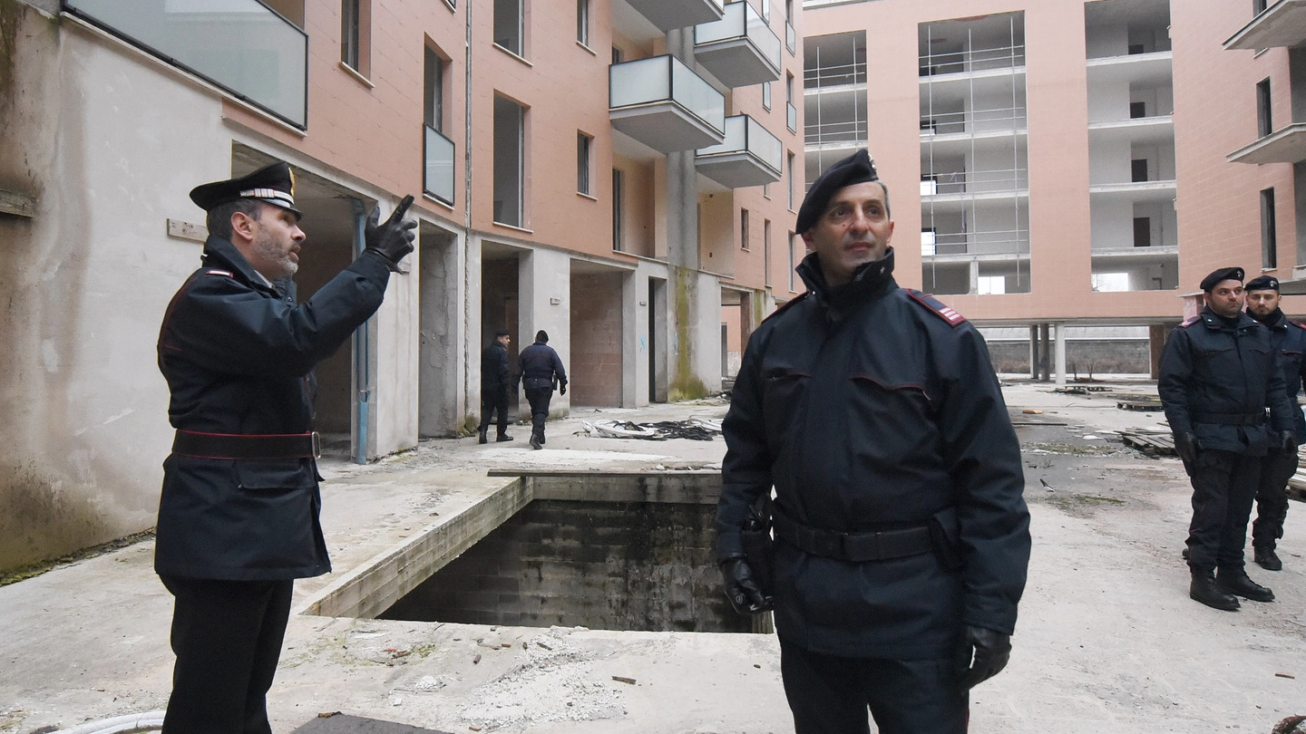 I carabinieri hanno effettuato controlli lo scorso inverno in uno dei palazzi abbandonati di Ponte San Giovanni