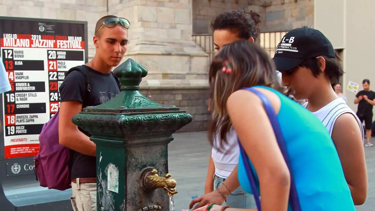 Un percorso turistico tra le ’acque pubbliche’ Un percorso turistico tra le ’acque pubbliche’