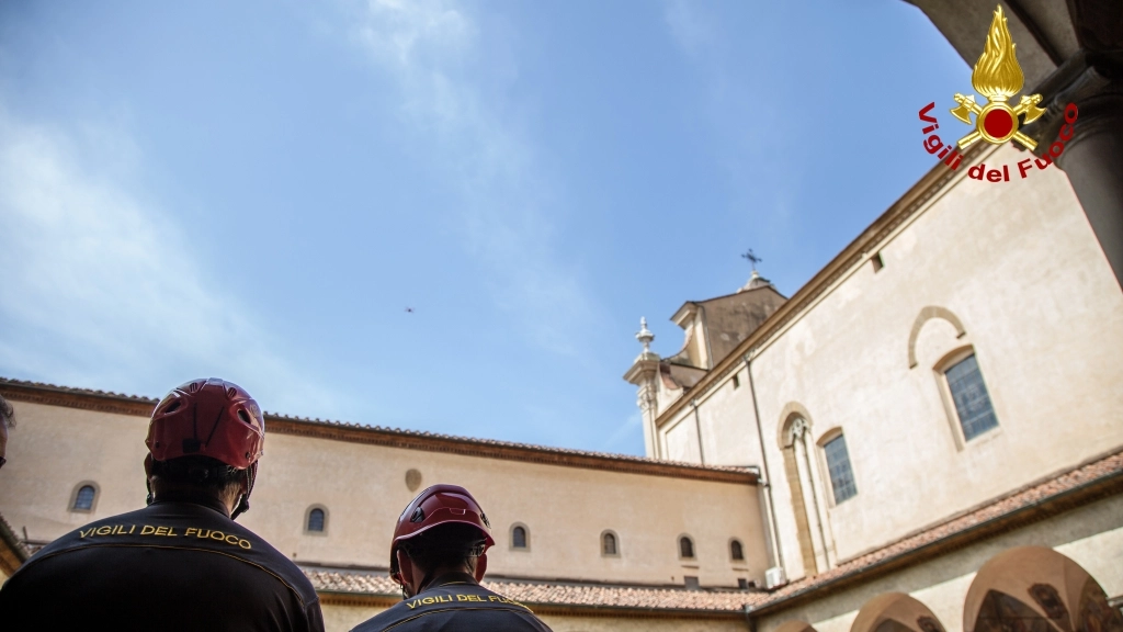 Controlli con i droni sulle chiese di Firenze