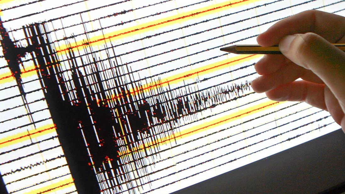 Trema il Casentino e torna la paura. Il tam-tam via social sul terremoto Trema il Casentino e torna la paura. Il tam-tam via social sul terremoto