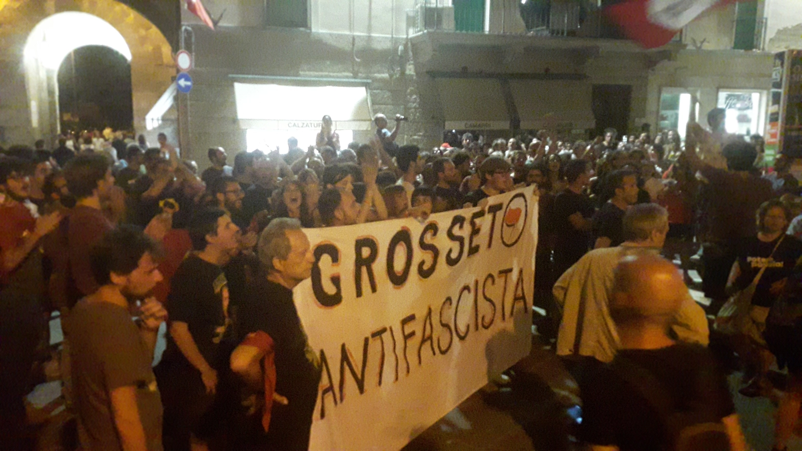 Una manifestazione antifascista in centro a Grosseto