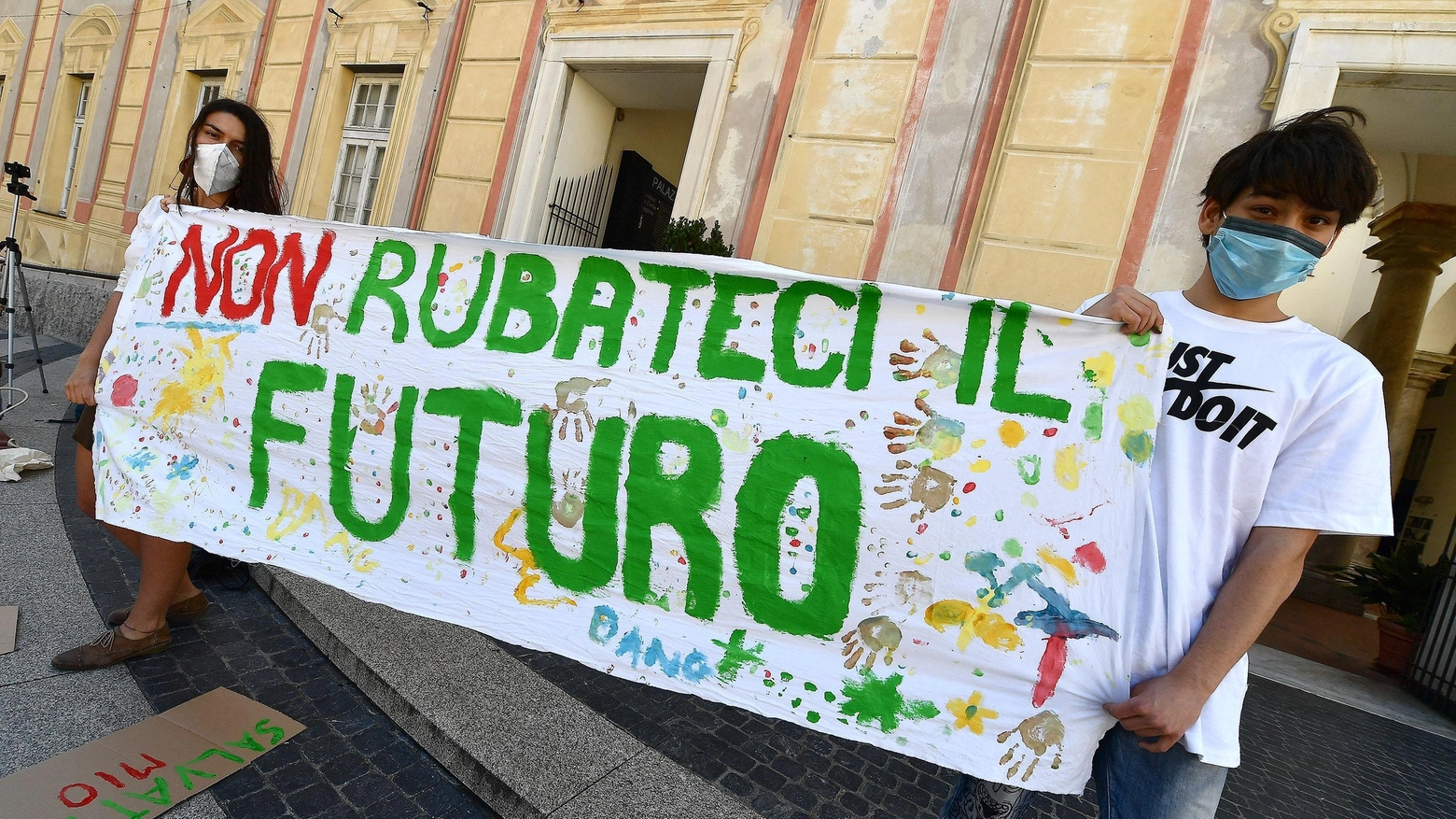 Movimento Di Protesta Giovanile A Difesa Del Clima I giovani, il futuro e l'ambiente. "Reset e si riparte da qui"