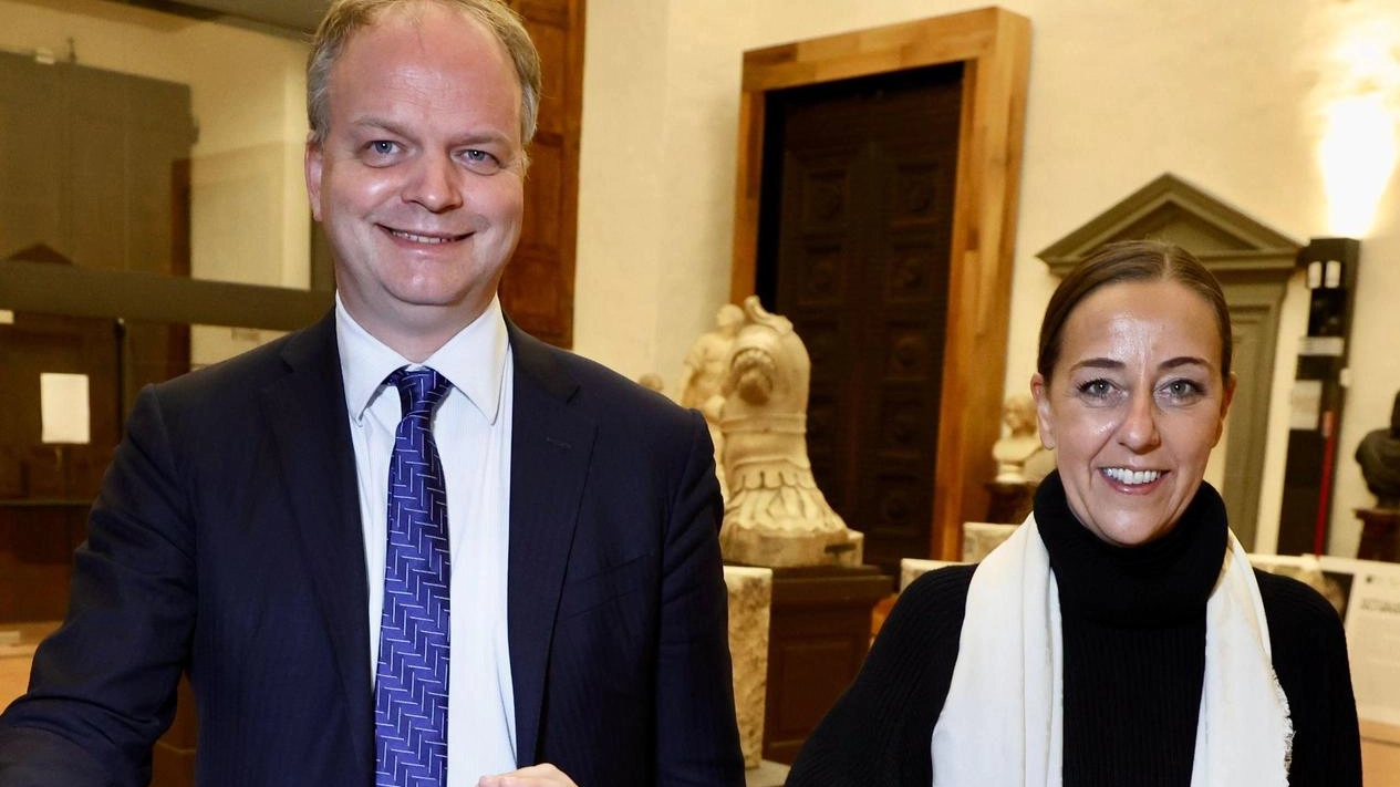 Funaro contro Schmidt: "Vuole il museo di Napoli. Grave che usi la città". E si rivolge al ministro Funaro contro Schmidt: "Vuole il museo di Napoli. Grave che usi la città". E si rivolge al ministro