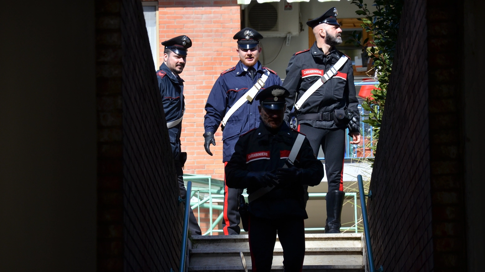 Rissa tra ballerine, intervengono i carabinieri  