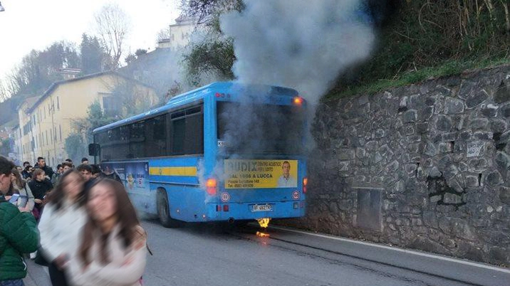 Bus Ctt a fuoco