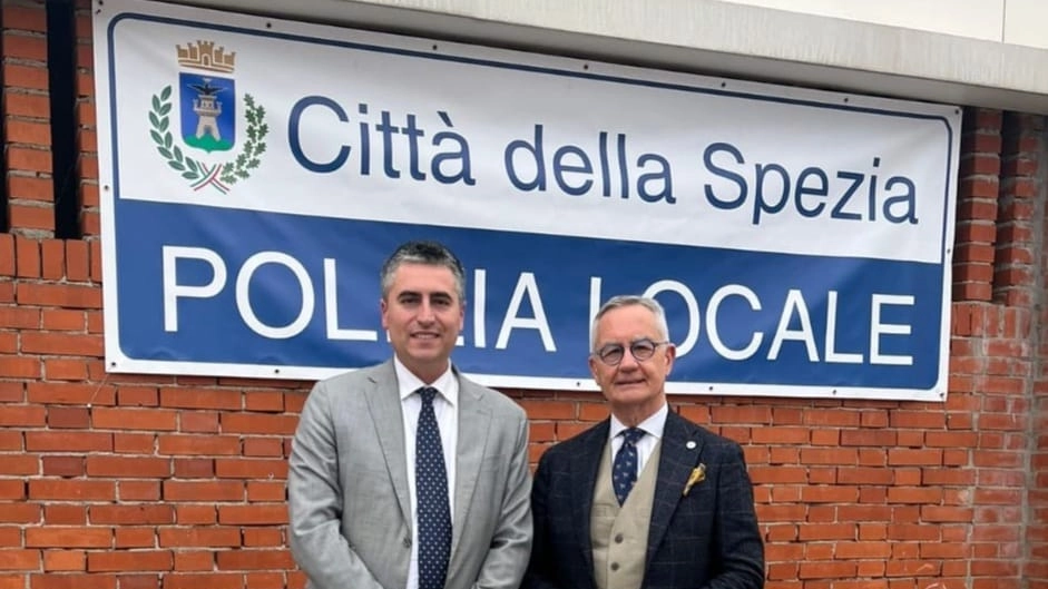 L'assessore Giulio Guerri con il generale Luciano Garofano L'assessore Giulio Guerri con il generale Luciano Garofano