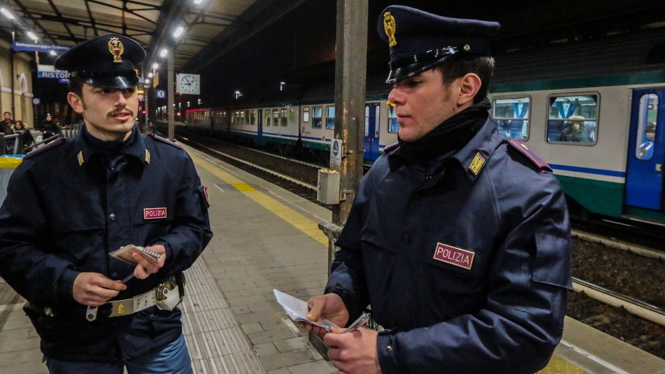 La polizia ha assicurato alla giustizia i primi due responsabili dell’agguato al treno dei tifosi