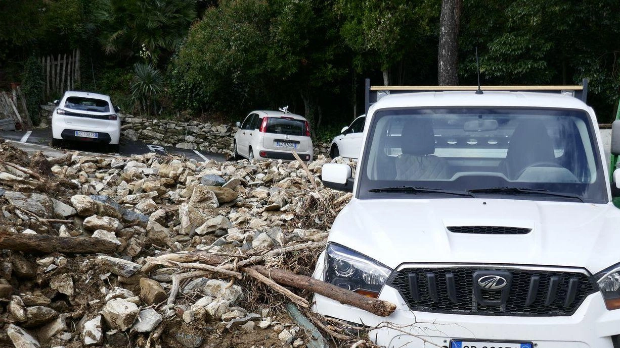 Frane e smottamenti sulla 325 . Cominciati i lavori urgenti. Ecco il senso unico alternato