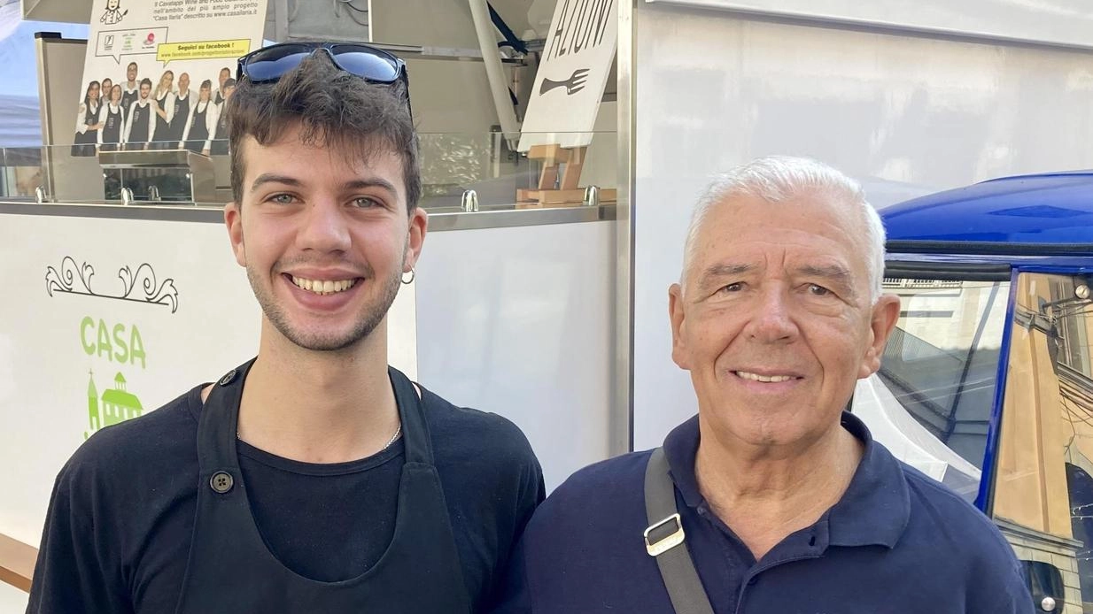 Viaggio nel volontariato. Difficoltà ed entusiasmo: "Bello aiutare gli altri" Viaggio nel volontariato. Difficoltà ed entusiasmo: "Bello aiutare gli altri"