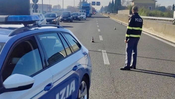 Entra nel accordo contromano, le tolgono la patente Entra nel accordo contromano, le tolgono la patente