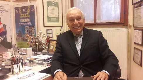 Il professor Franco Ascani
