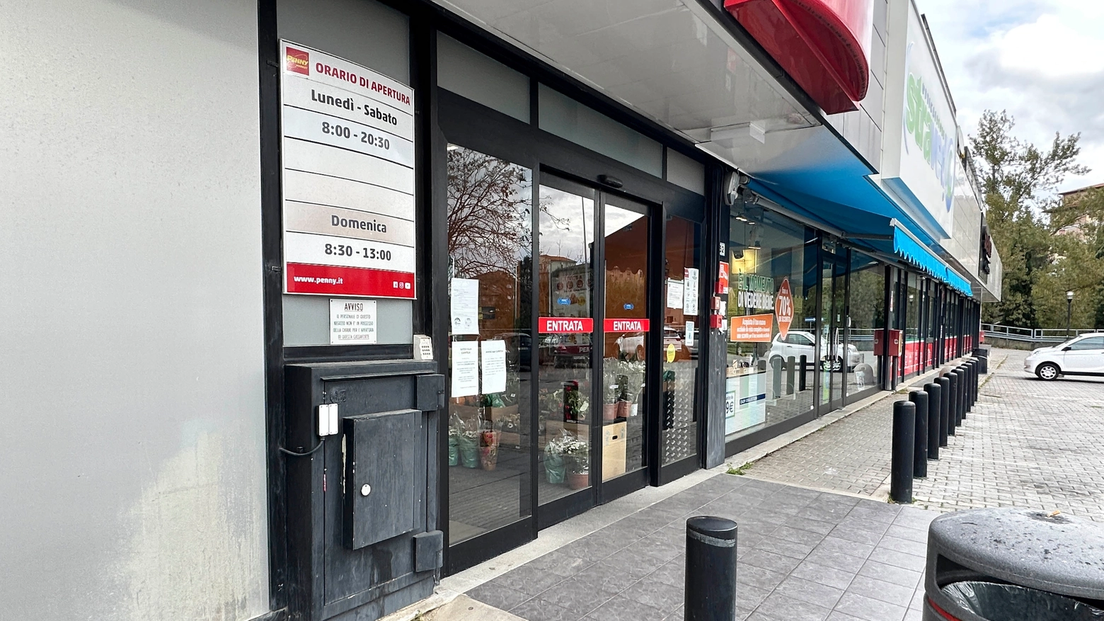 Cassa continua del Penny Market a Montarioso (Foto Dipietro)