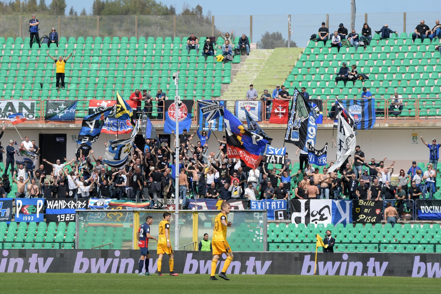 Stadio San Vito-MarullaSerie B 2022-2023Cosenza-PisaIn foto:  Tifosi Pisa©Andrea Rosito / AGENZIA ALDO LIVERANI SAS