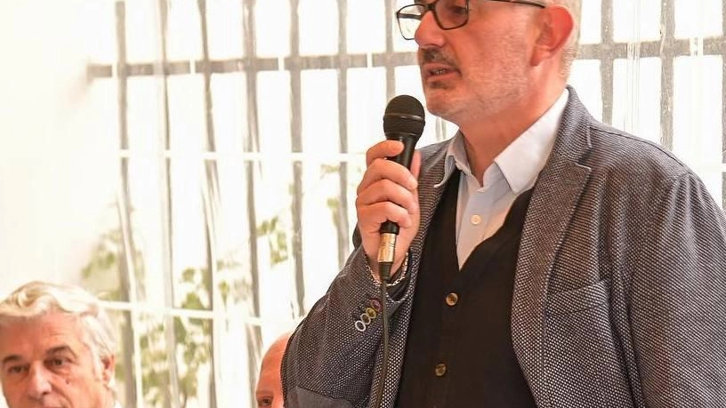 Per la piazza di Poggio solo la prima pietra Palandri: "Quanti sprechi E un progetto sbagliato" Per la piazza di Poggio solo la prima pietra Palandri: "Quanti sprechi E un progetto sbagliato"