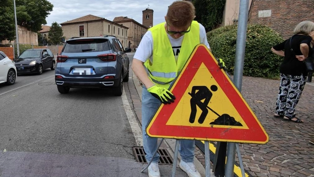 Lavori in via Gherardi "Non arriviamo a casa" Lavori in via Gherardi "Non arriviamo a casa"