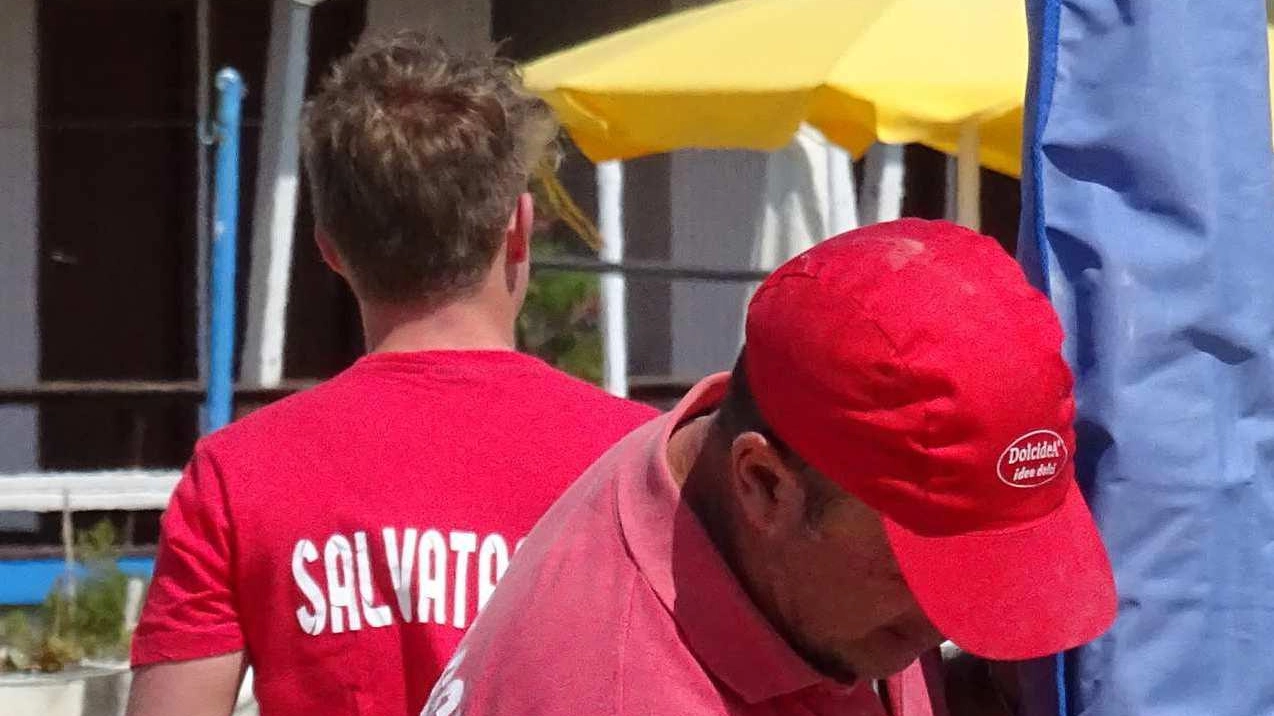 Aziende in crisi per il personale Il reddito di cittadinanza è finito La realtà è fatta di salari da fame Aziende in crisi per il personale Il reddito di cittadinanza è finito La realtà è fatta di salari da fame