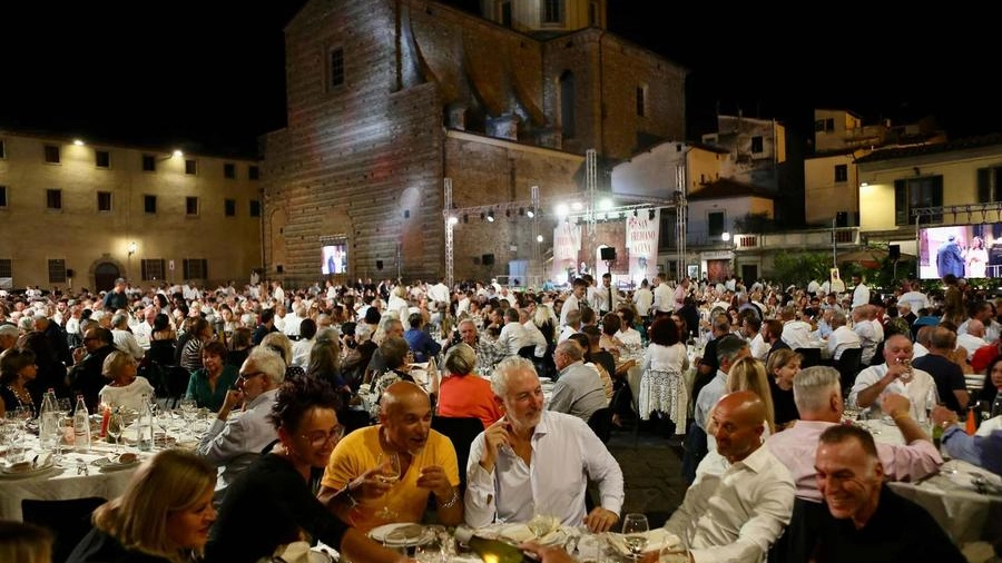 Torrino d’Oro: cena in piazza Cestello (Foto Marco Mori/New Press Photo)