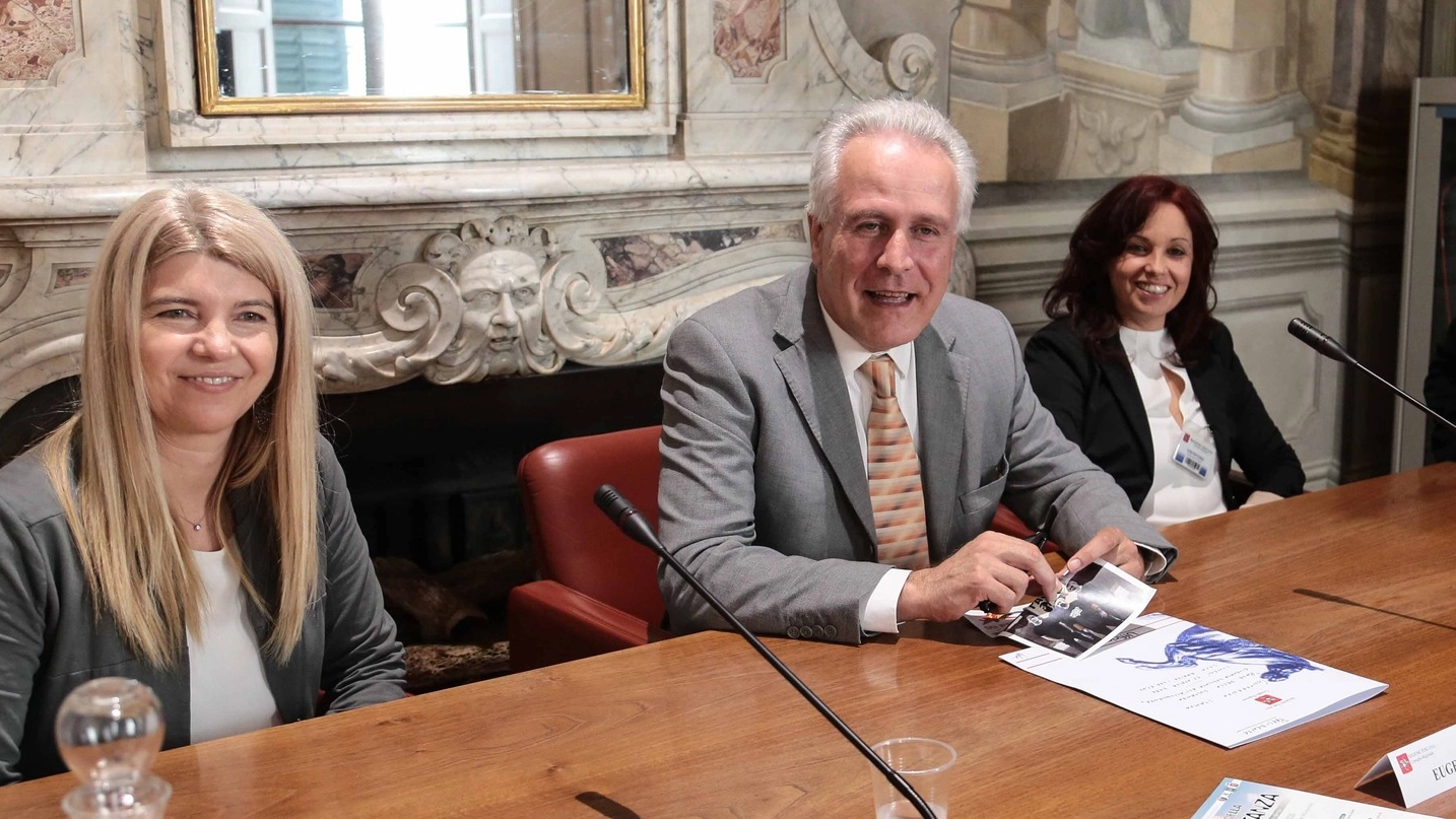 Da sinistra Claudia Francardi, il presidente del consiglio regionale Eugenio Giani e Irene Sisi a palazzo Panciatichi