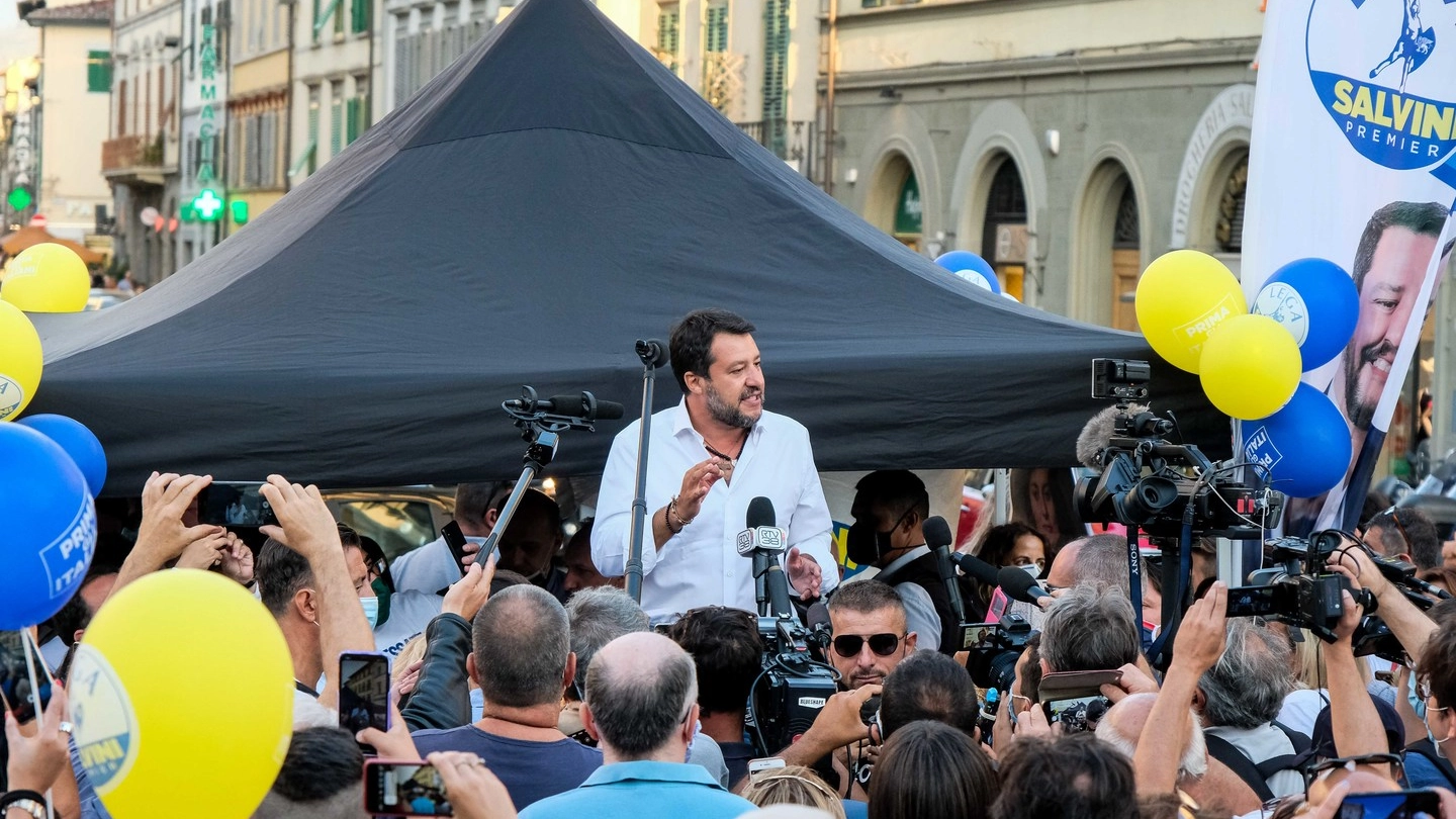 Matteo Salvini in piazza Beccaria a Firenze (New Press Photo)