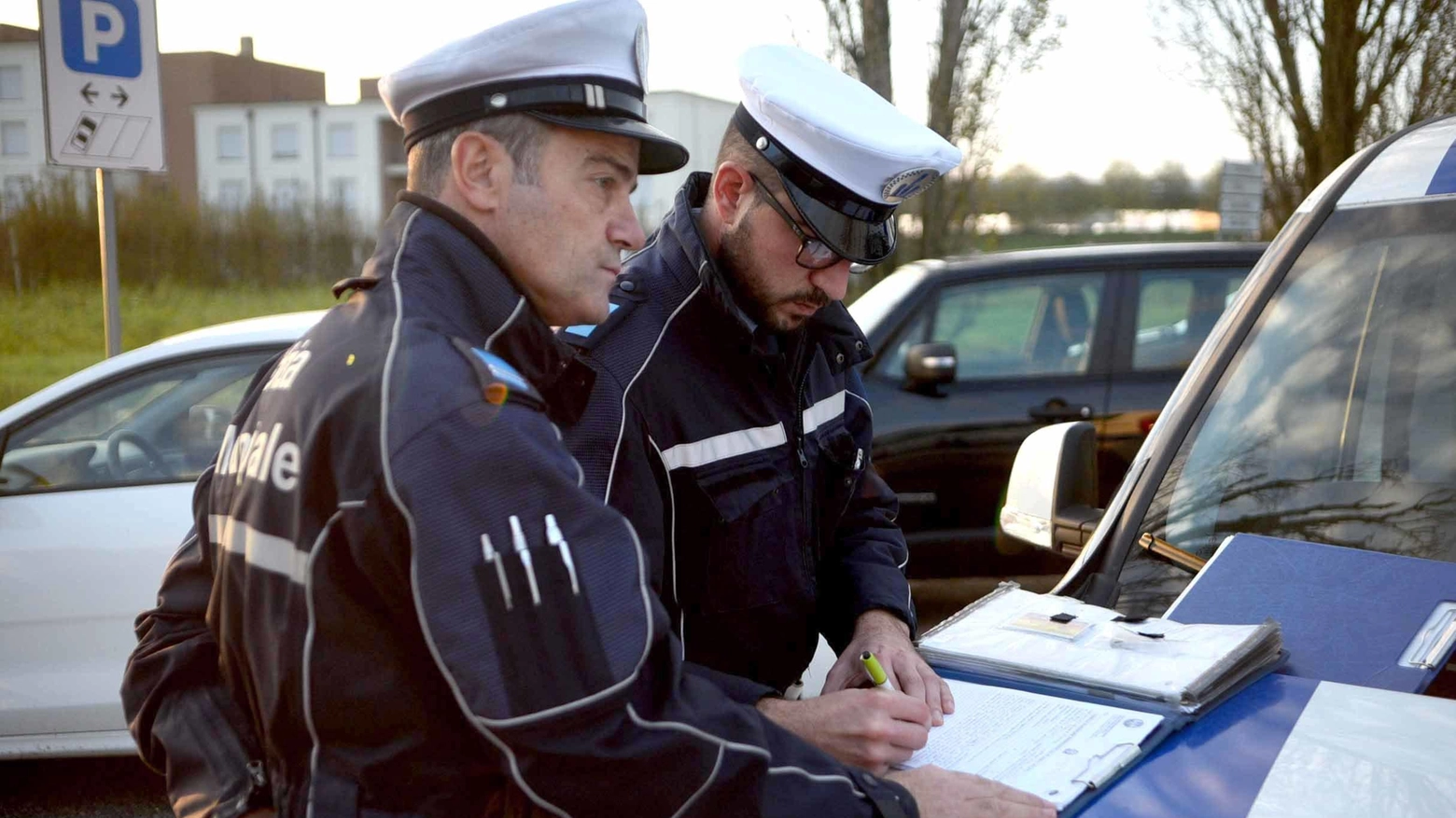 Musica sparata e spaccio  Chiuso bar all’Umbertino