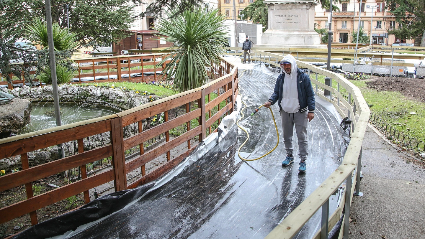 Slitta l’apertura a causa delle alte temperature e di qualche problema legato alla conformazione della struttura