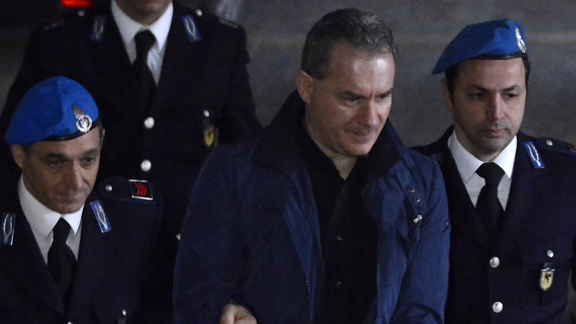 Sergio Bertini in una dei trasferimenti al tribunale di Grosseto durante il processo di primo grado