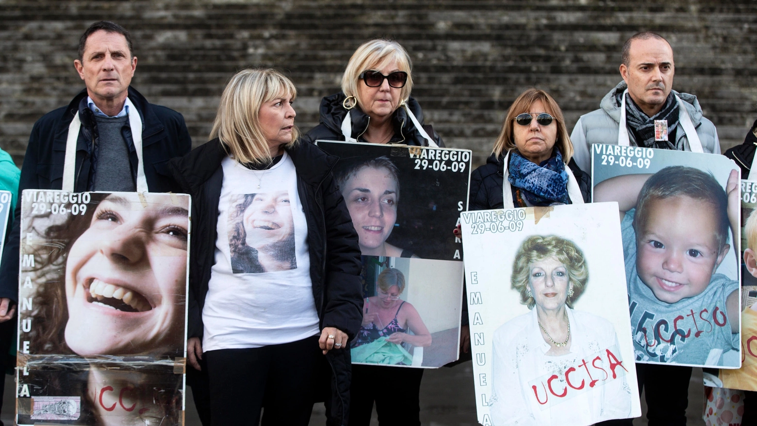 Strage di Viareggio, i parenti delle vittime davanti alla Cassazione (Foto Ansa)