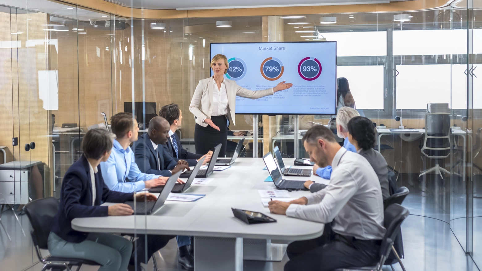 Forte sostegno alla crescita "Sfida digitale e formazione per essere più competitivi" Forte sostegno alla crescita "Sfida digitale e formazione per essere più competitivi"