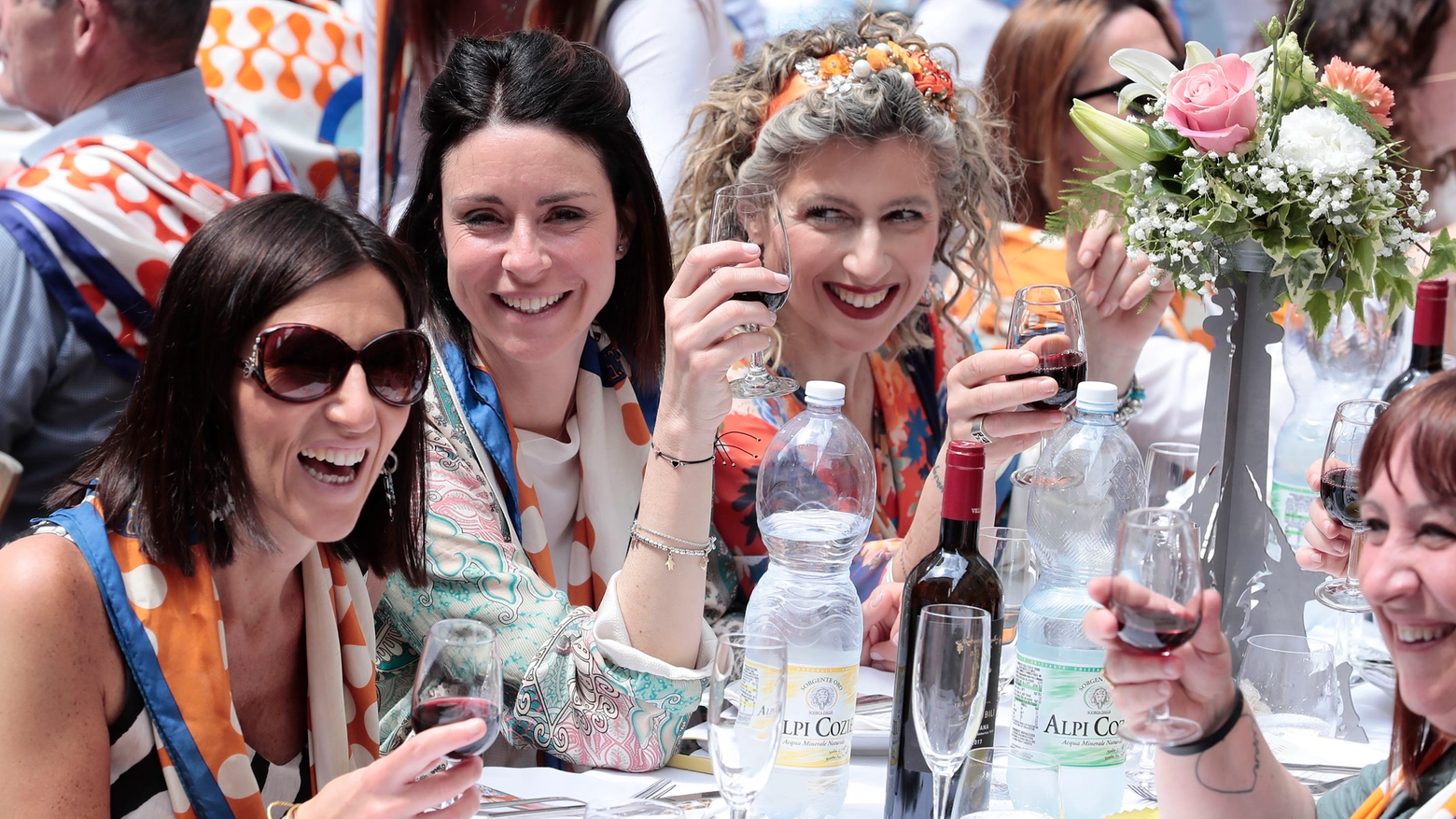 Leocorno, è qui la festa. Oggi pranzo per 500 con Tittia alle Logge del Papa (Foto Lazzeroni)